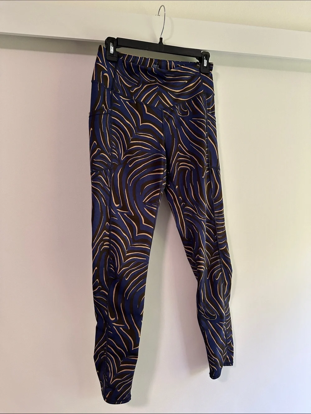 J.McLaughlin Wave-Print Zip Jacket  & Leggings Set